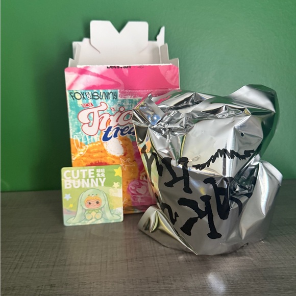 Wakuku Fox & Bunny Trick or Treat Plush Pendant *OPEN BOX* Cute Bunny - Picture 3 of 4